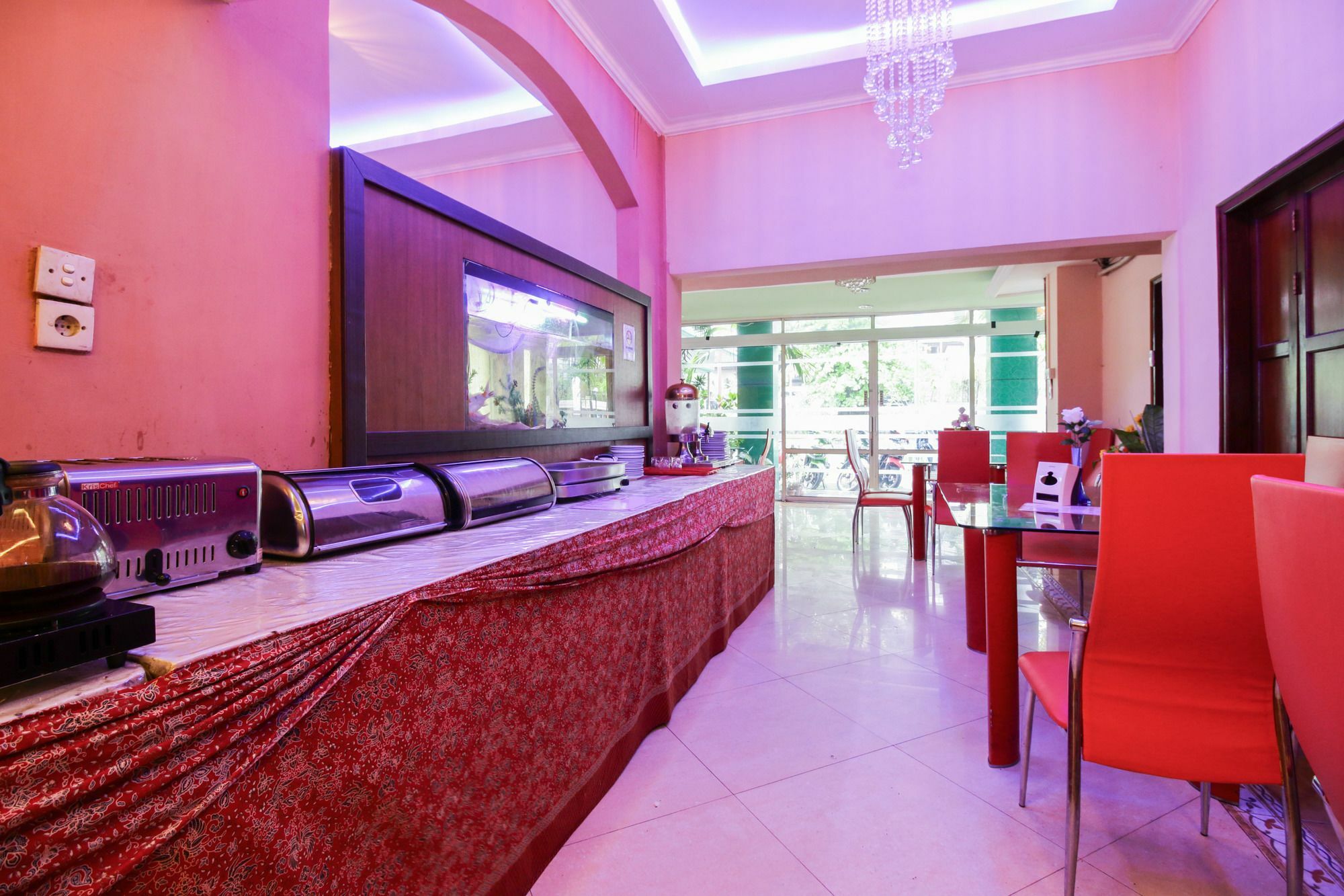 Mariani International Hotel Padang  Exterior photo